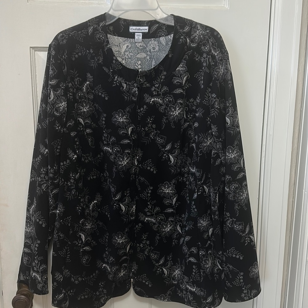 Croft and barrow size 1X floral blazer with stretch